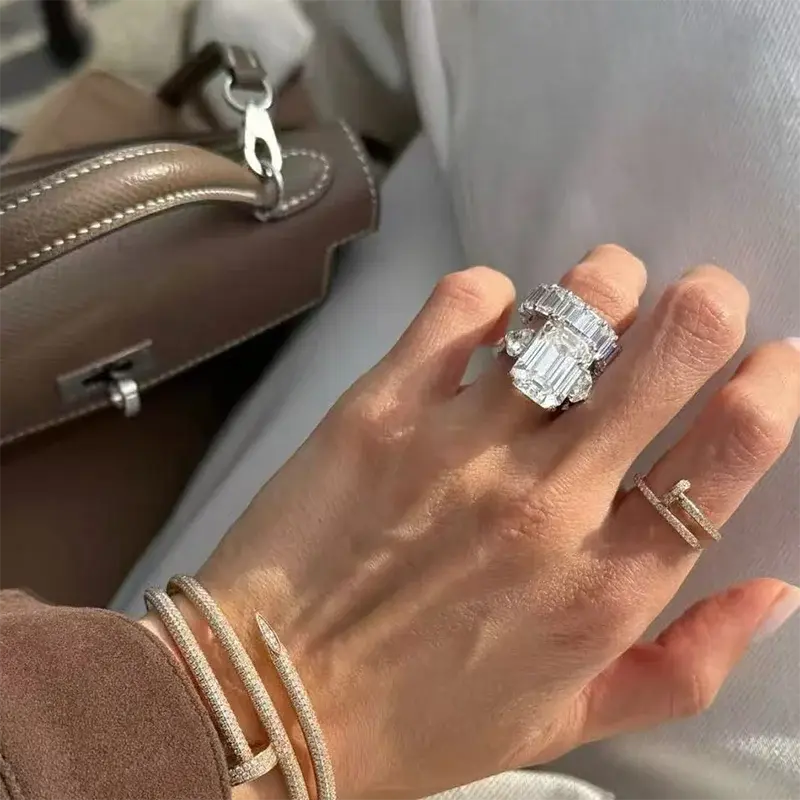 15Ct Emerald Cut EF/VS VVS Lab Grown Diamond Luxurious 3 Stone Ring 14K Gold IGI Certified Wedding Ring Maison Valderre